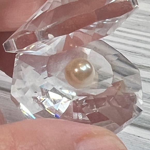 Clear 1.5" Oyster Figure Decor with Pearl &Mirror Plate Rainbow Effect Unmarked - Picture 5 of 9